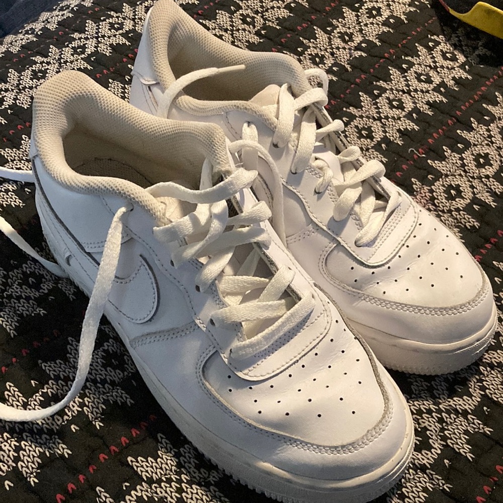 Y7 Nike Jordans